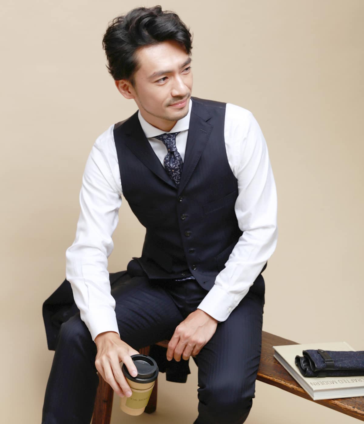 【Canonico】Super100's ヘリンボーンベスト 襟付き(6ボタン・セットアップ対応)