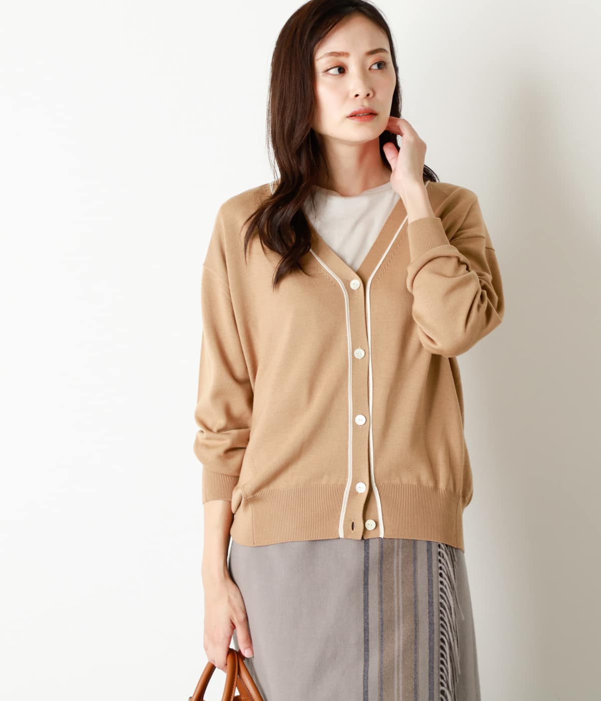 L ウォッシャブルウール 配色ラインvネックニットカーディガン 21 ファッション通販のny Online