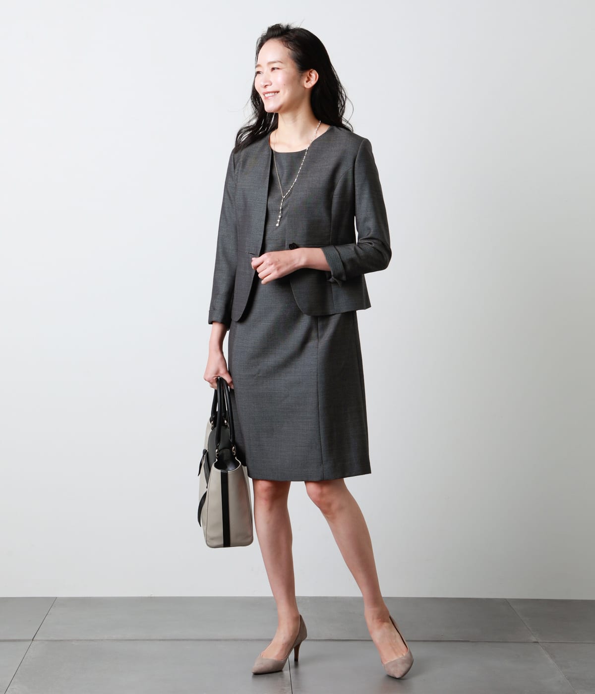 プレミア商品 新品 ニューヨーカー シルクウール スーツ チャコールグレー 13号 売り尽 Pharmascope Org プレミア商品 新品 ニューヨーカー シルクウール スーツ チャコールグレー 13号 売り尽 Pharmascope Org