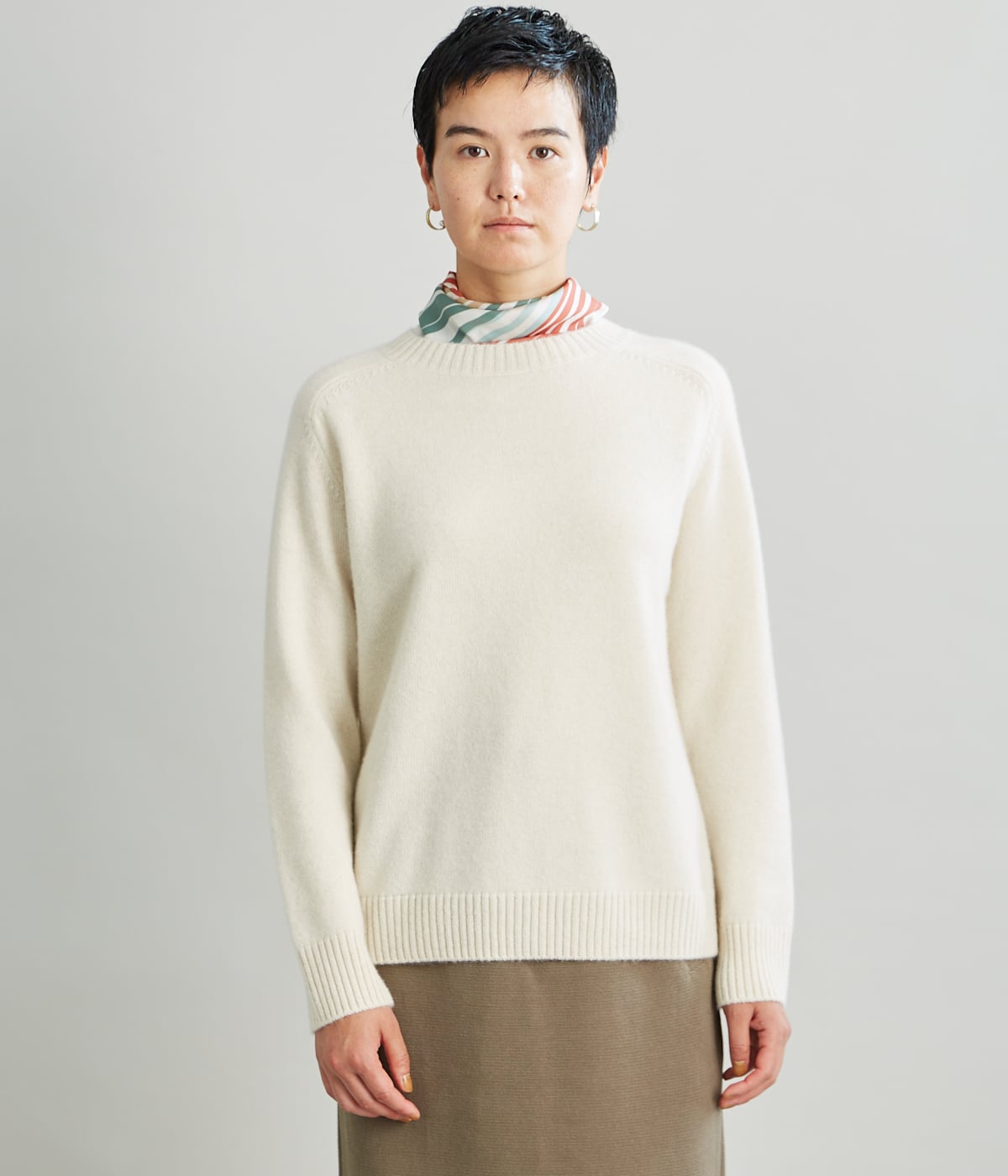 Undyed Cashmere サドルショルダーニット