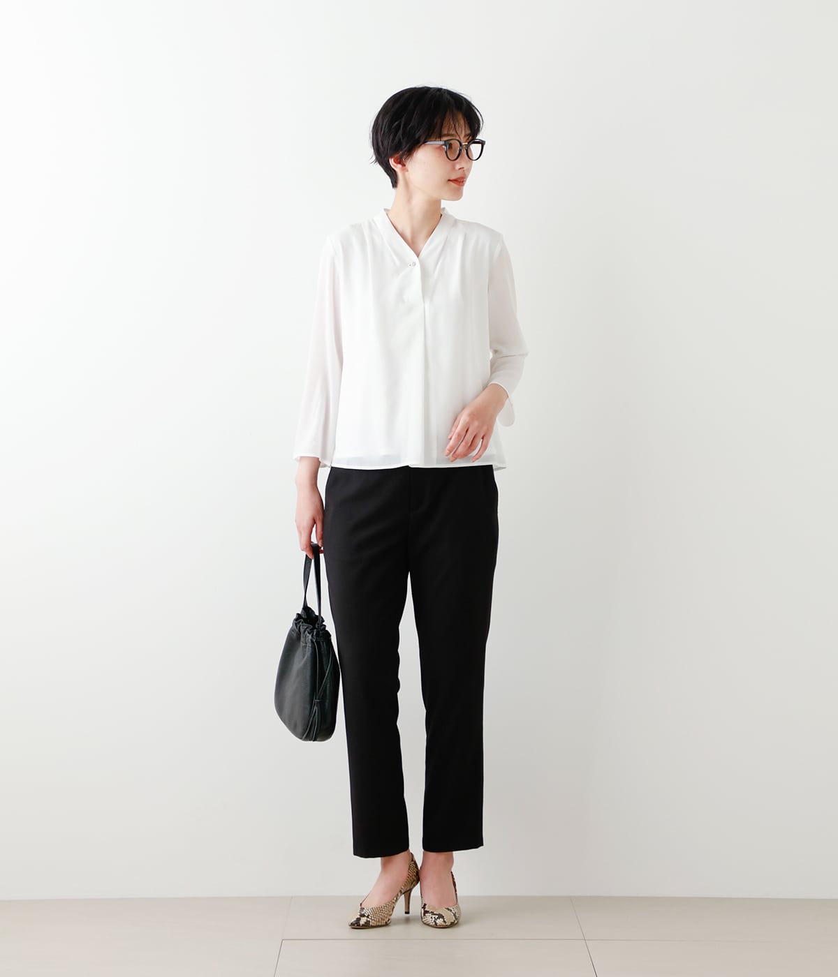 ストレッチギャバ テーパードパンツ