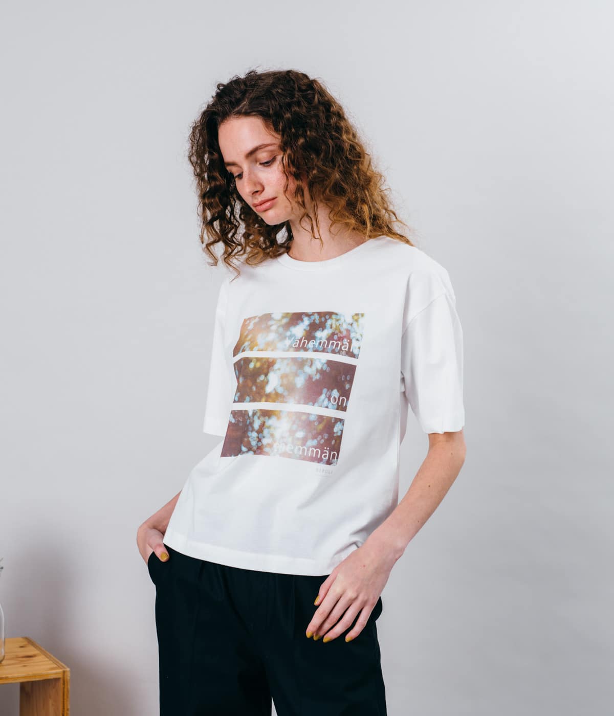 オーガニックコットン Less is more Tシャツ