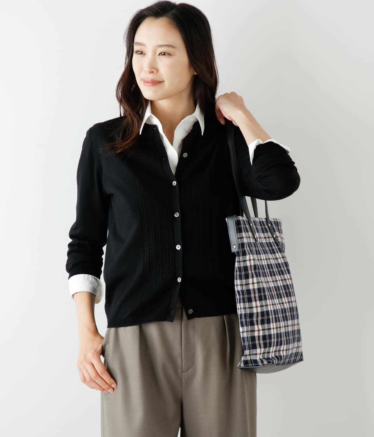 手洗い可能】キャッシュウール クルーネックケーブルニット