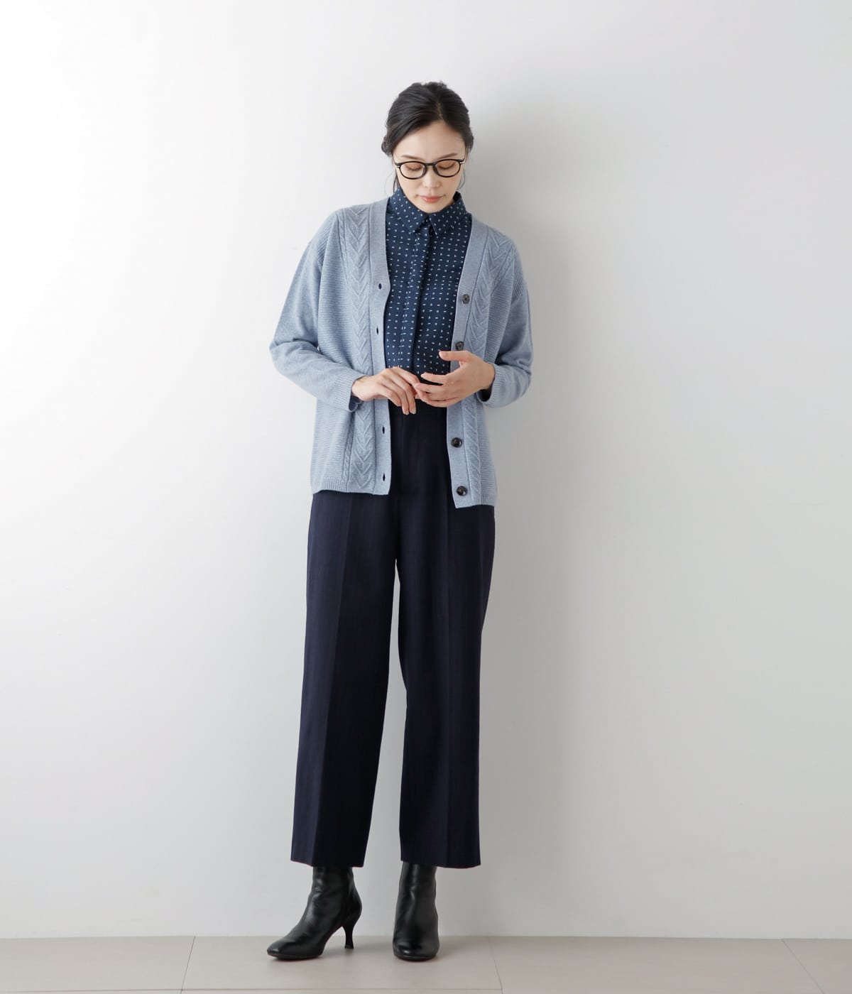 L】【WEB限定】ウールカシミヤ12ゲージ Vネックニット