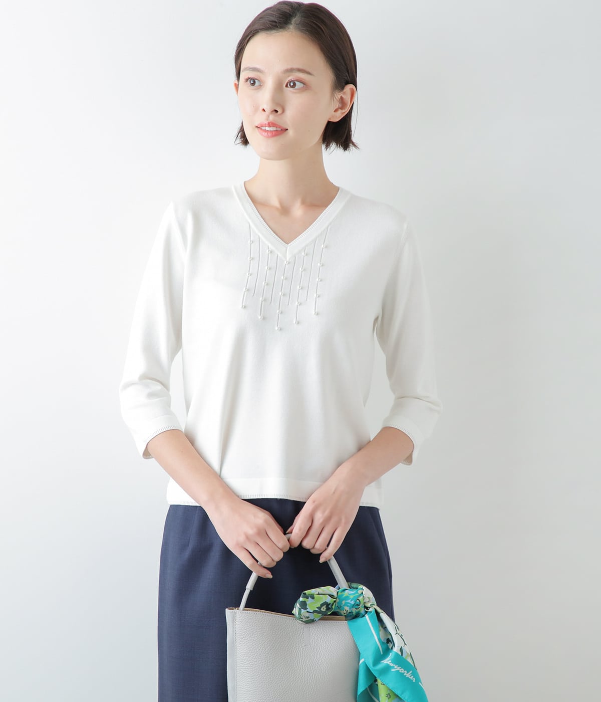 パール刺繍 Vネックニットプルオーバー(51728521-2023)|ファッション パール刺繍 Vネックニットプルオーバー(51728521-2023)|ファッション
