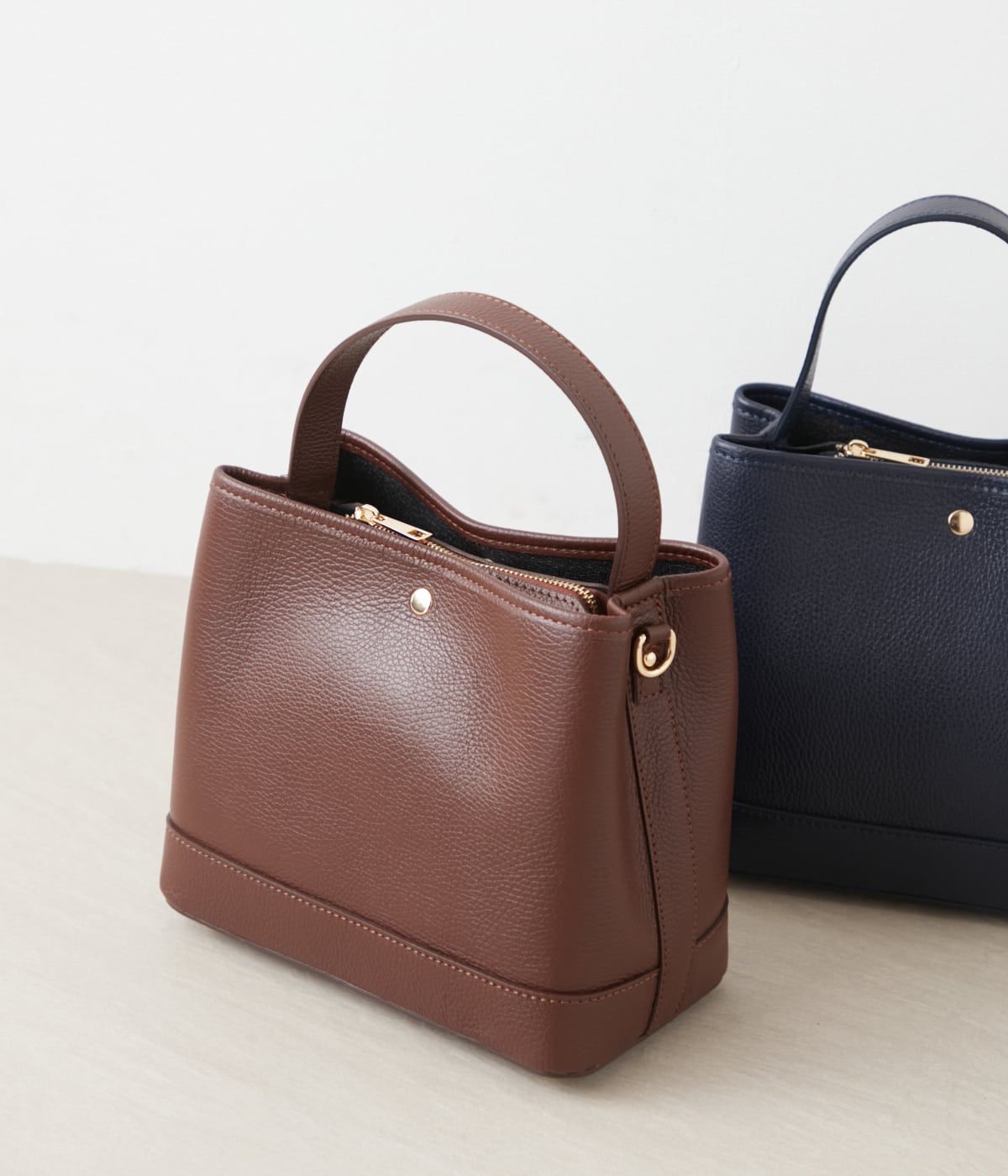 【WEB限定】AULENTTI(オーレンティ) レザーワンハンドルショルダーバッグ