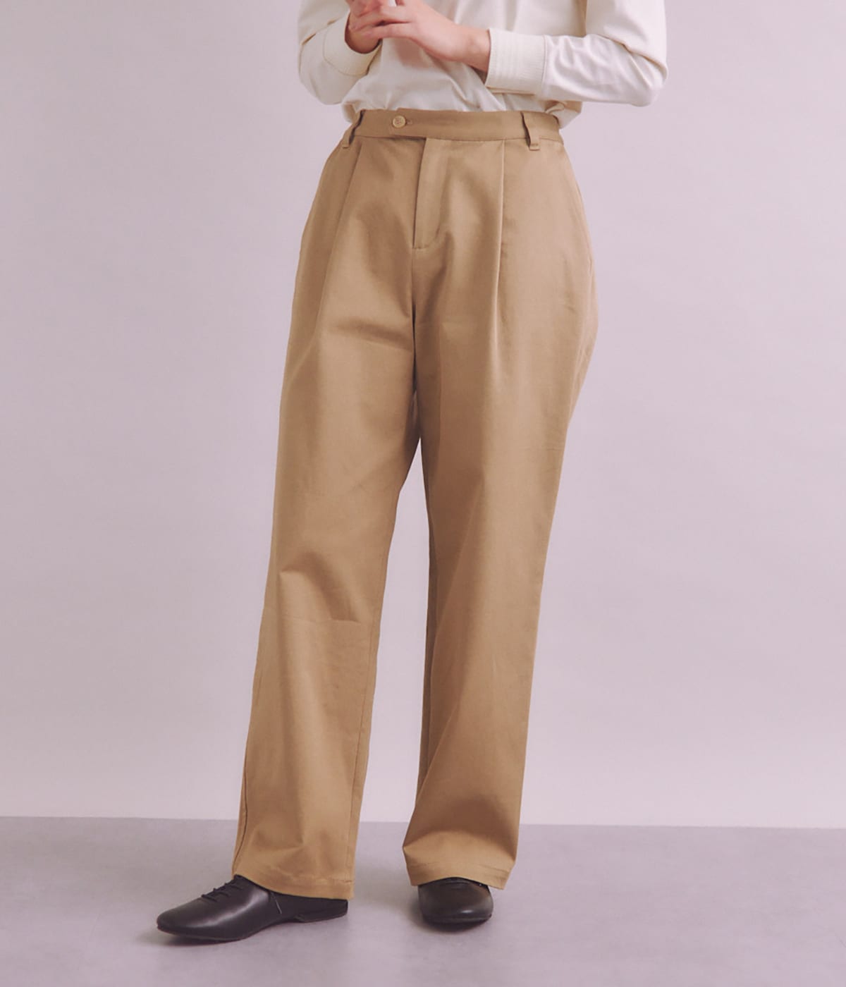 NEWYORKERのClassic Chino タックパンツ