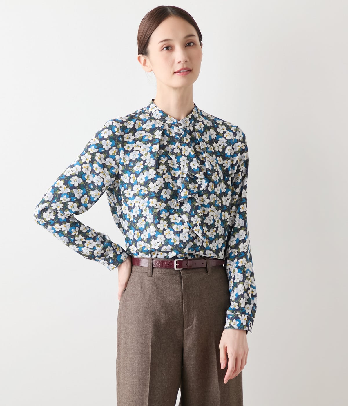 ビオラフラワープリント フロントフリルブラウス
