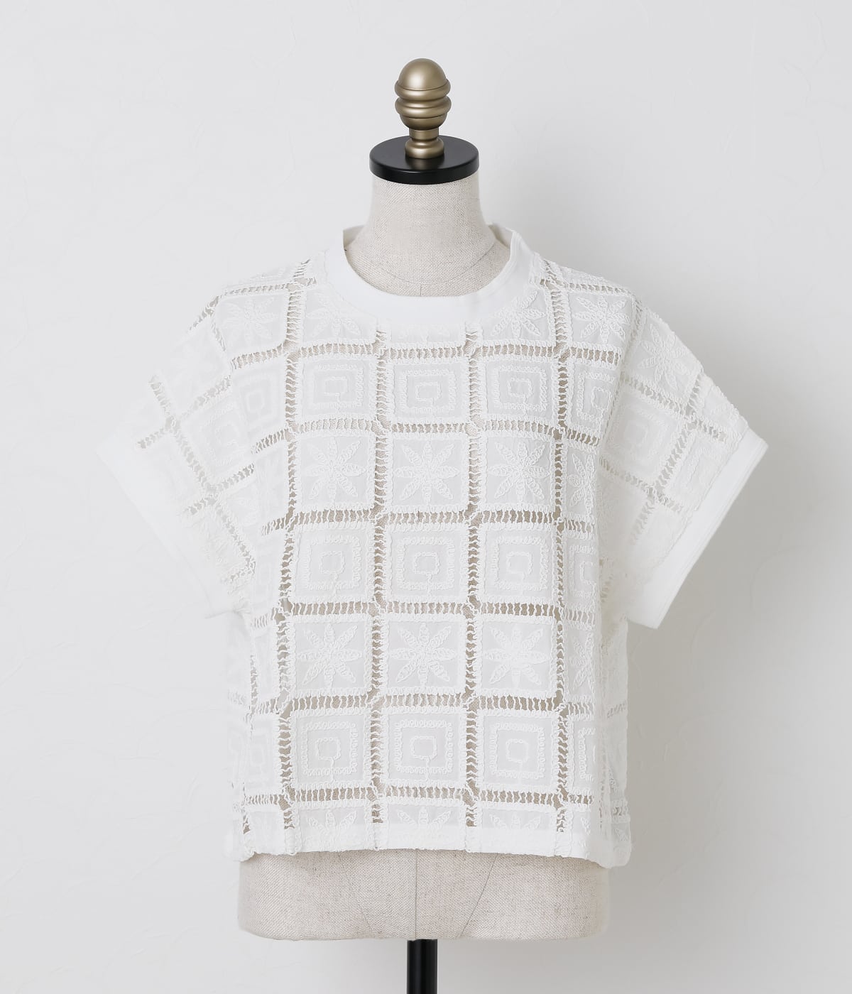Square Embroidery Lace ブラウス