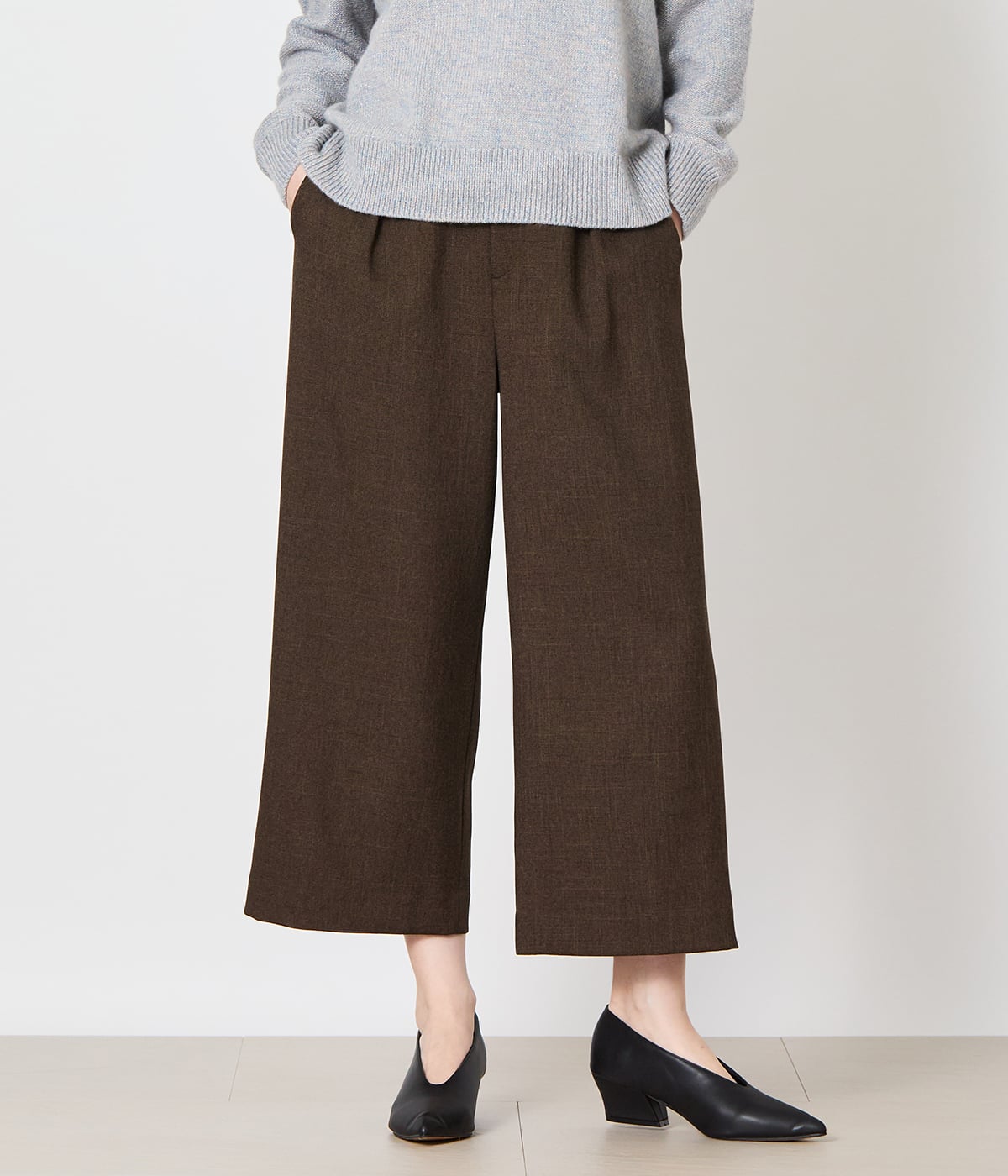 シャークストレッチ ワイドクロップトパンツ