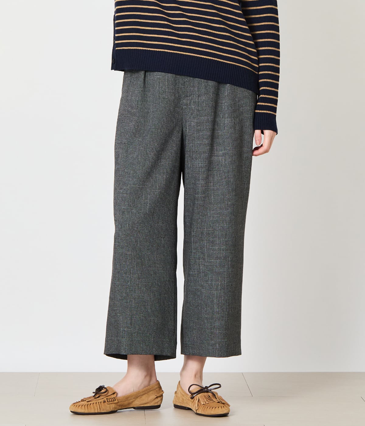 シャークストレッチ ワイドクロップトパンツ