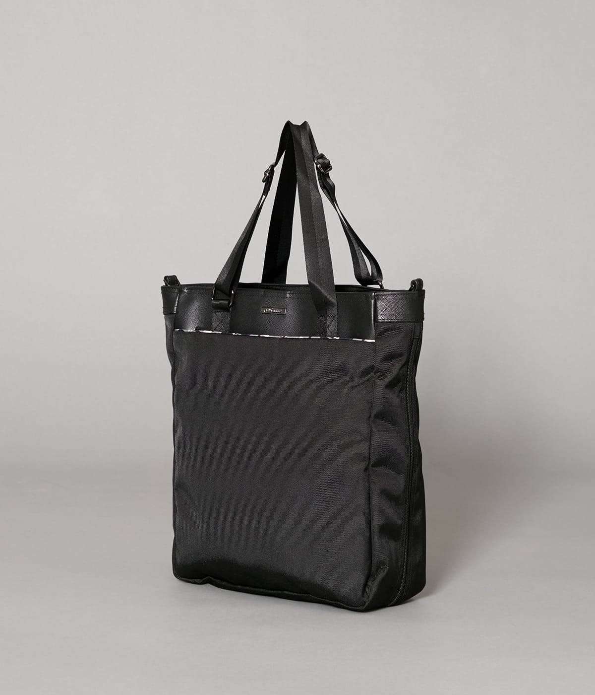 the wardrobe. newyorkerのエクスパンダブル トートバッグ