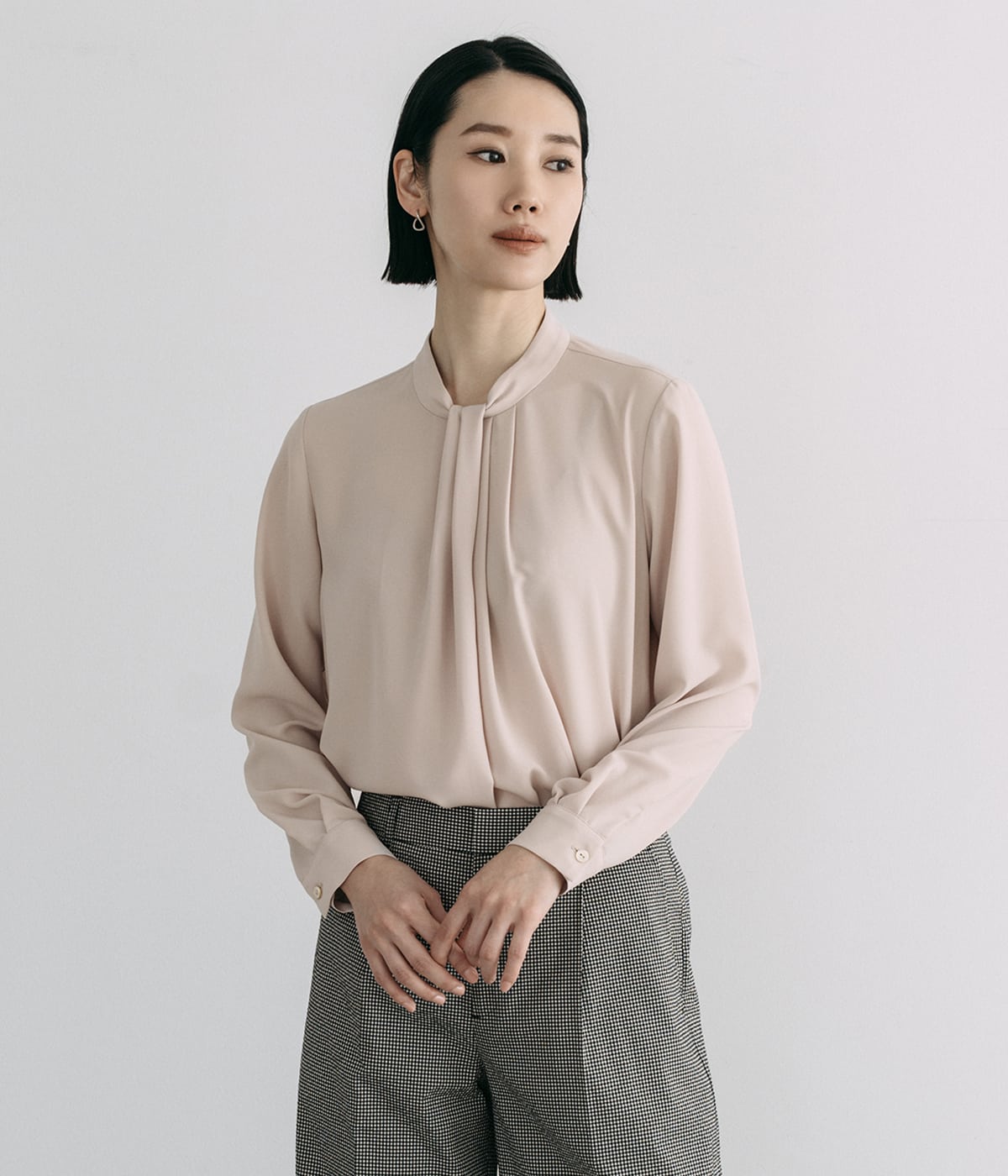 ストレッチジョーゼット スカーフ風長袖ブラウス