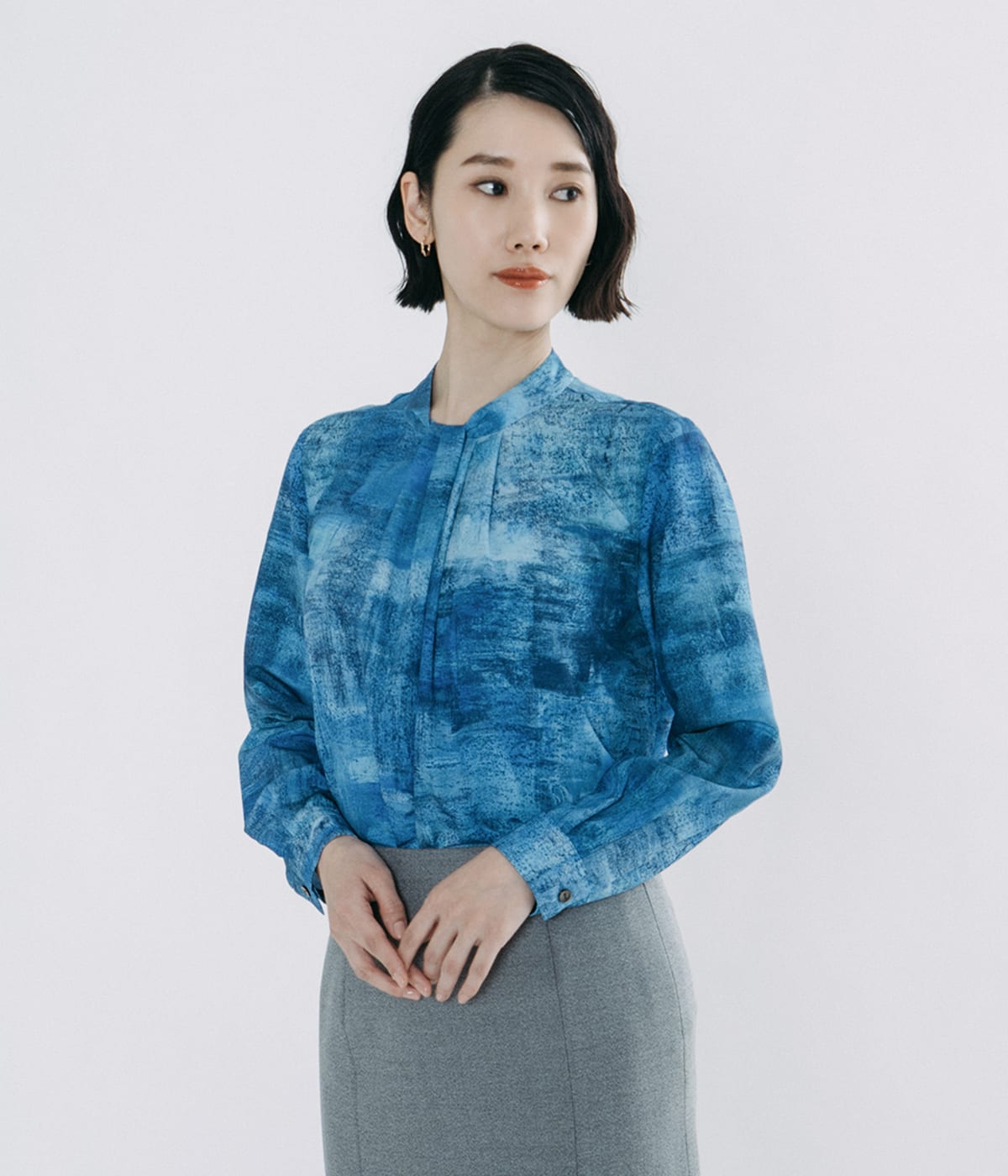 オーシャンベールプリント スカーフ風長袖ブラウス