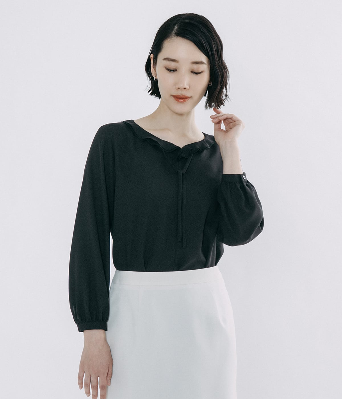 ストレッチジョーゼット ダブルカラーリボンブラウス