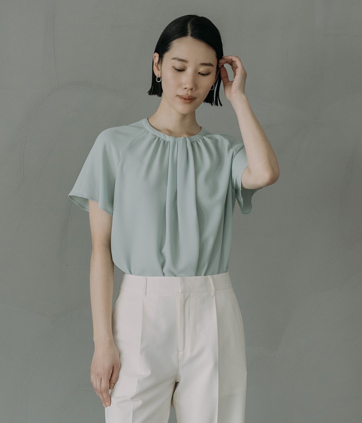 ストレッチジョーゼット スカーフ風フレアスリーブブラウス