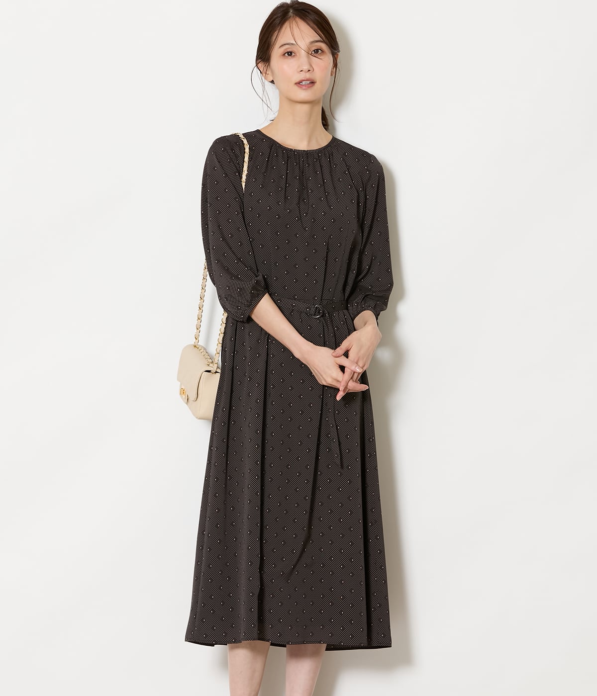 ダイヤドットプリント ベルト付きギャザーワンピース