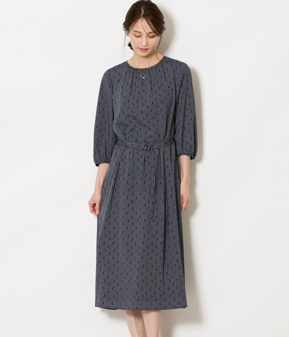 ダイヤドットプリント ベルト付きギャザーワンピース