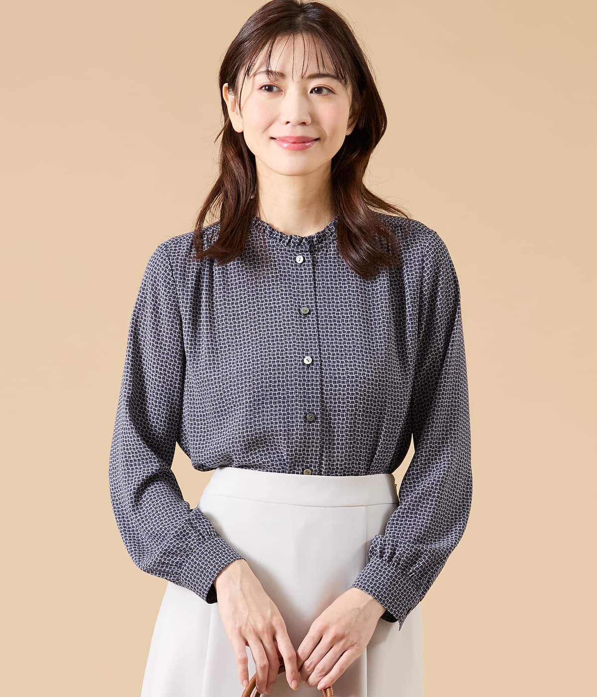 ジオメトリックプリント スタンドフリルブラウス