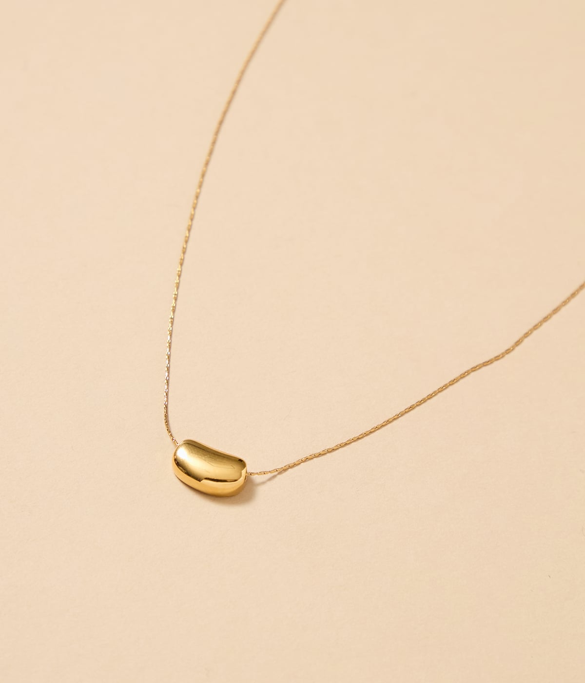 ビーンズモチーフネックレス