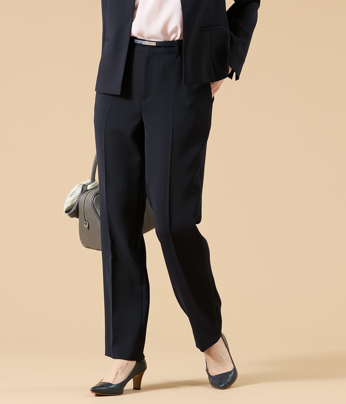 【L】【ウォッシャブル】シルキークロス クロップドテーパードパンツ