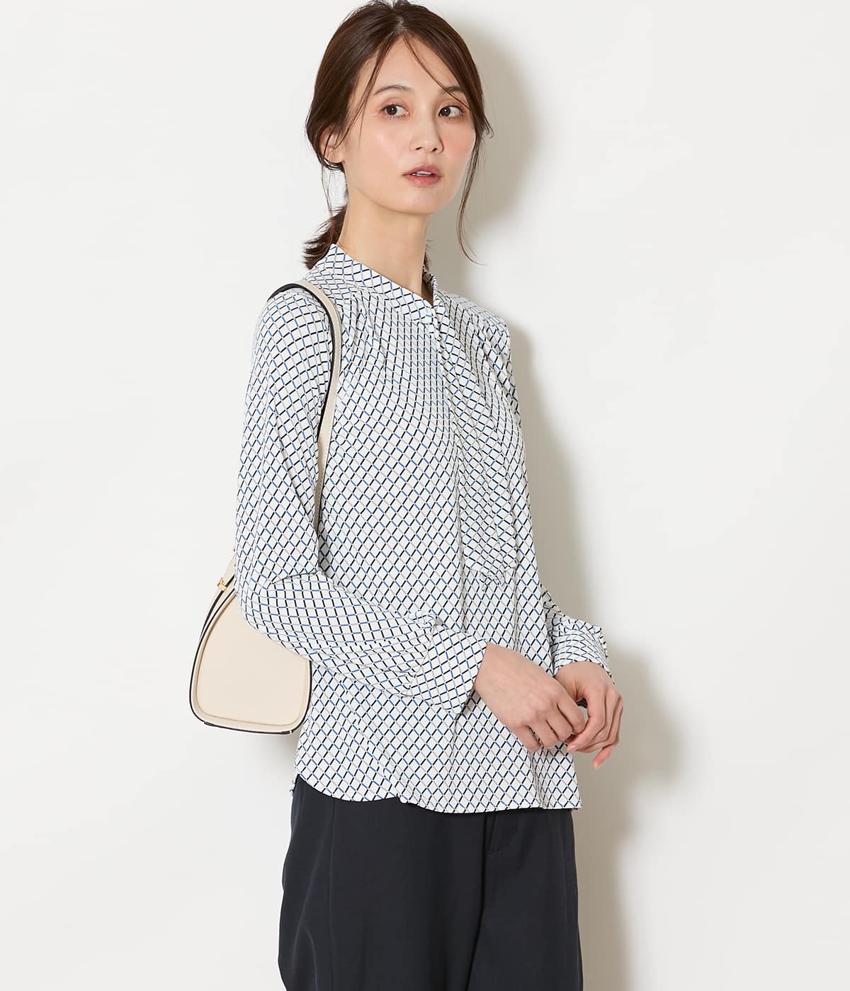 【L】ポリエステル強撚スムース ボウタイブラウス