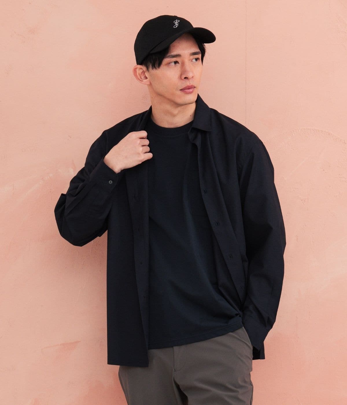 【接触冷感・オンオフ・着回し・リサイクル素材】ソリッド 長袖ショートポイントカラーシャツ