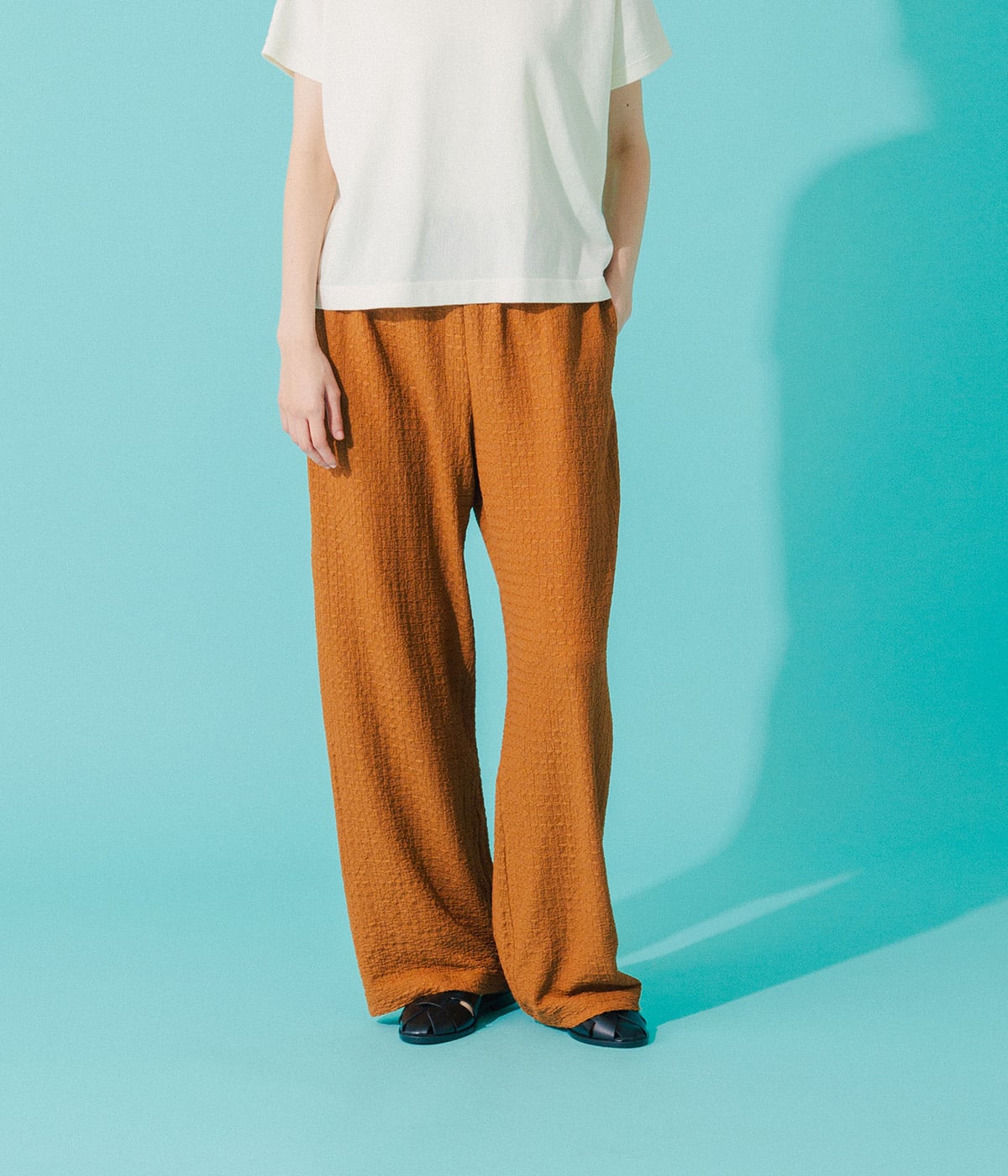 【着回し・肌離れ素材・ウエストゴム】シボ感タックレースパンツ