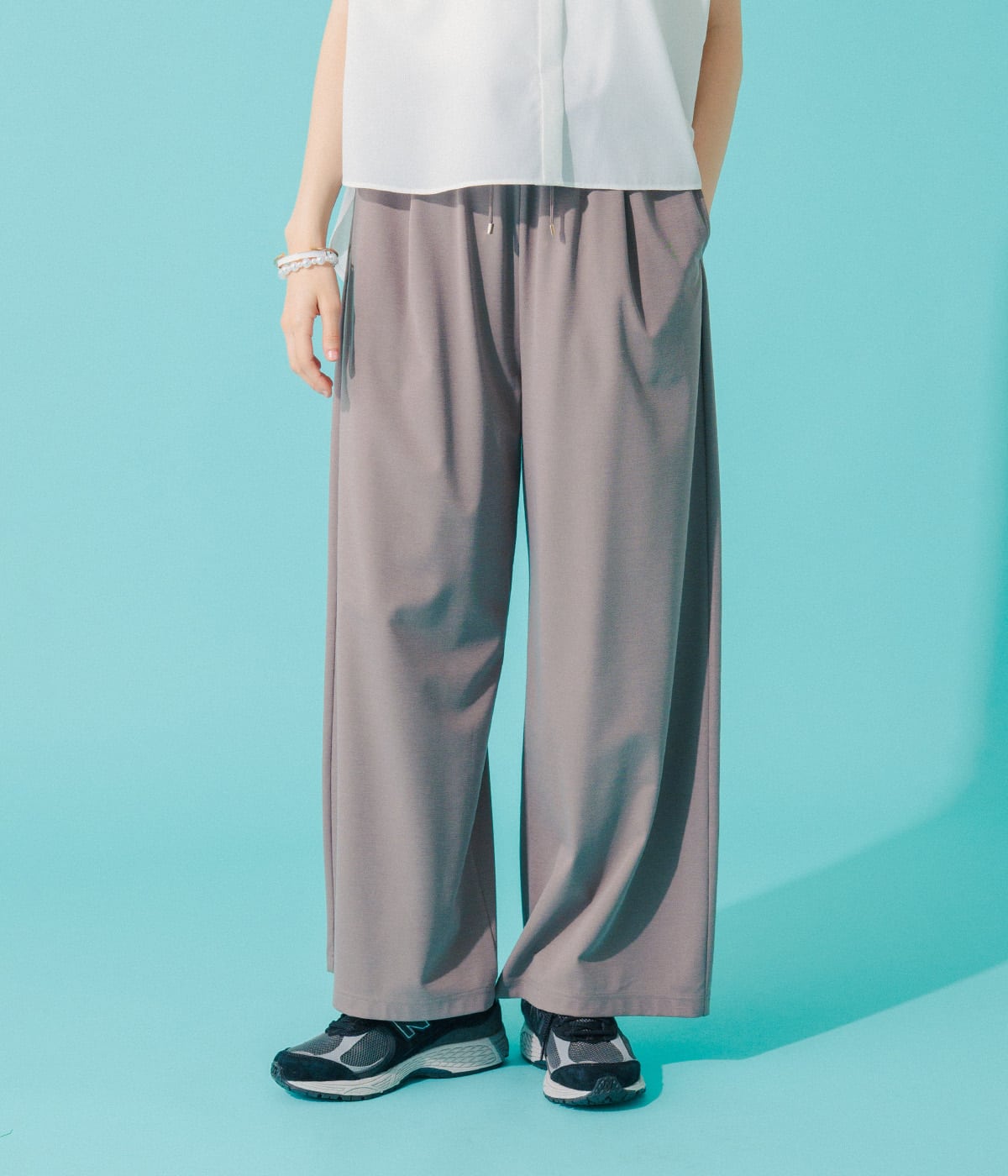 【接触冷感・肌離れ素材・ウエストゴム】ギャザーリラックスパンツ