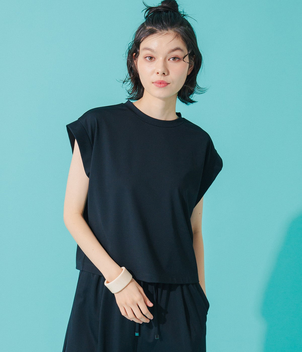 【接触冷感・肌離れ素材】フレンチスリーブプルオーバー