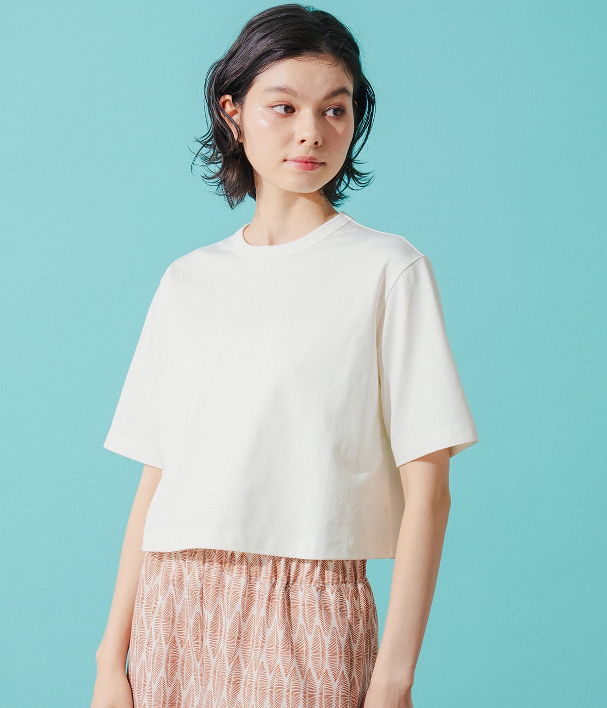 【遮熱・着回し】ロゴプリントショート丈Tシャツ