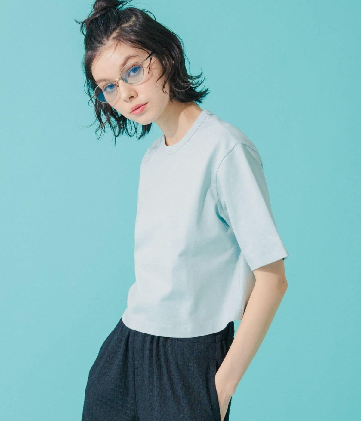 【遮熱・着回し】ロゴプリントショート丈Tシャツ