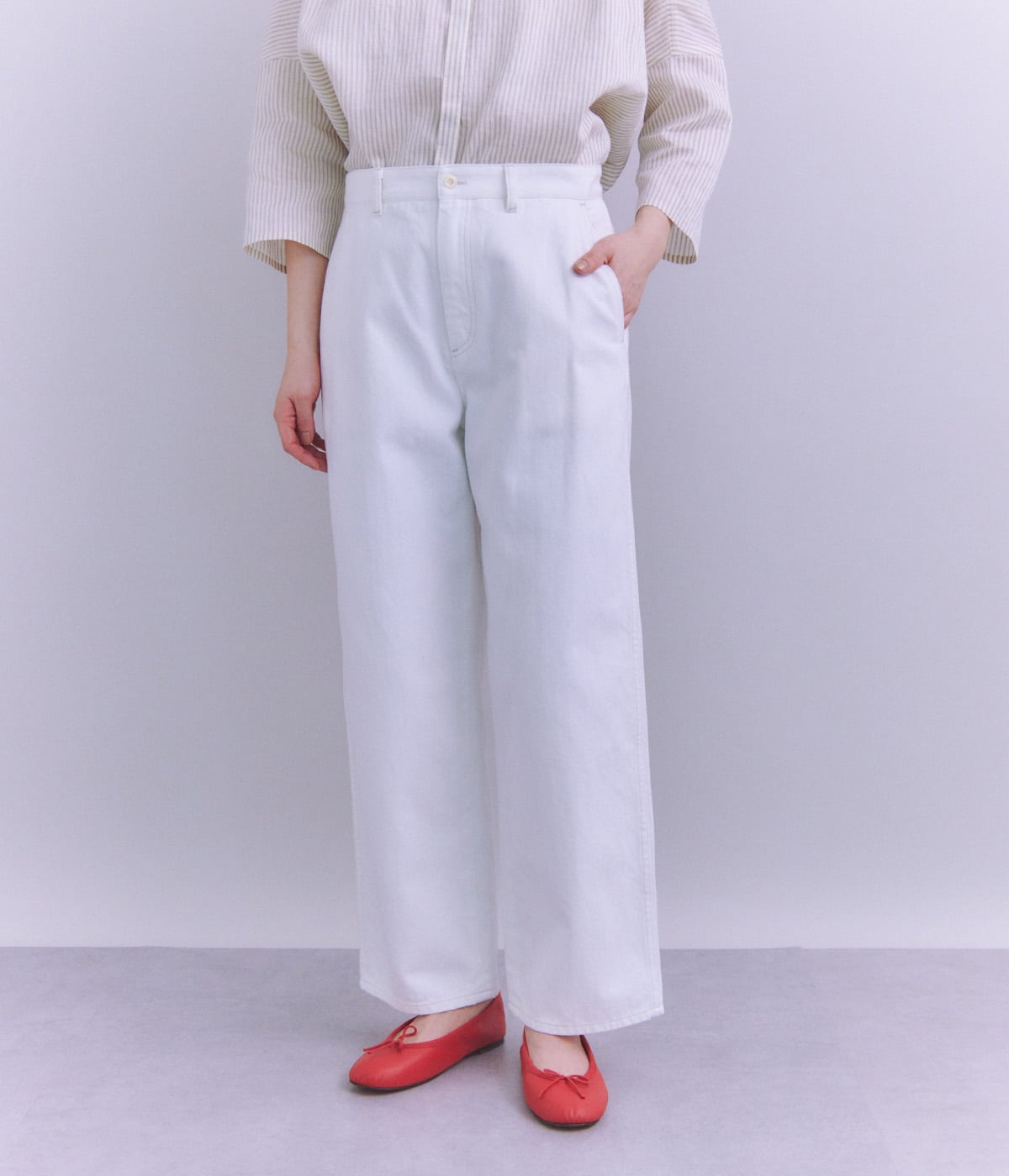 ペッグトップパンツ